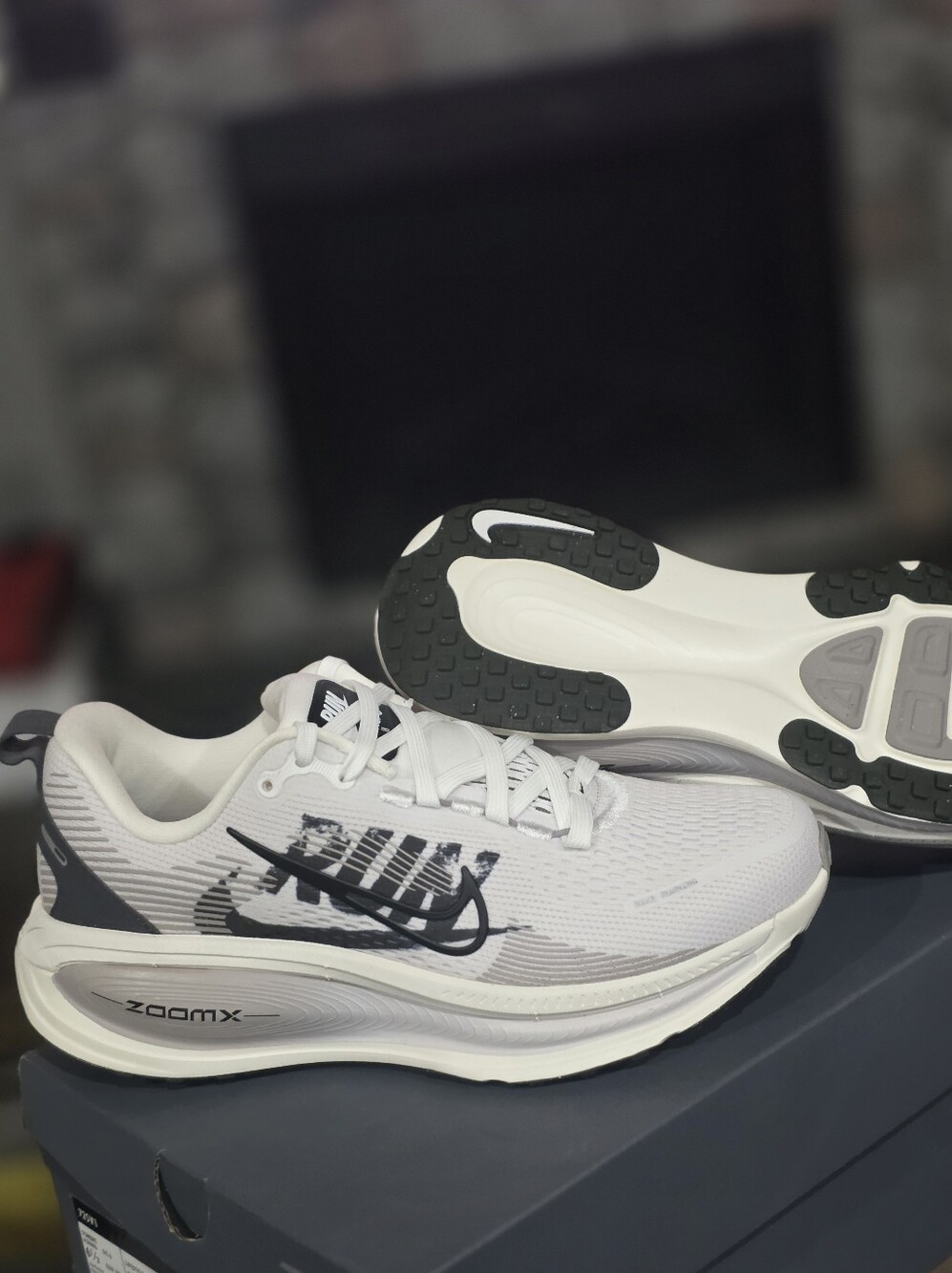 Nike Vomero 18 Run Pack NEW